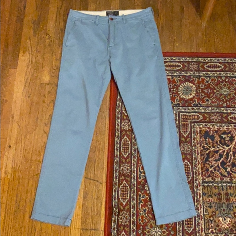 Light blue stretch skinny chino pants 31x32